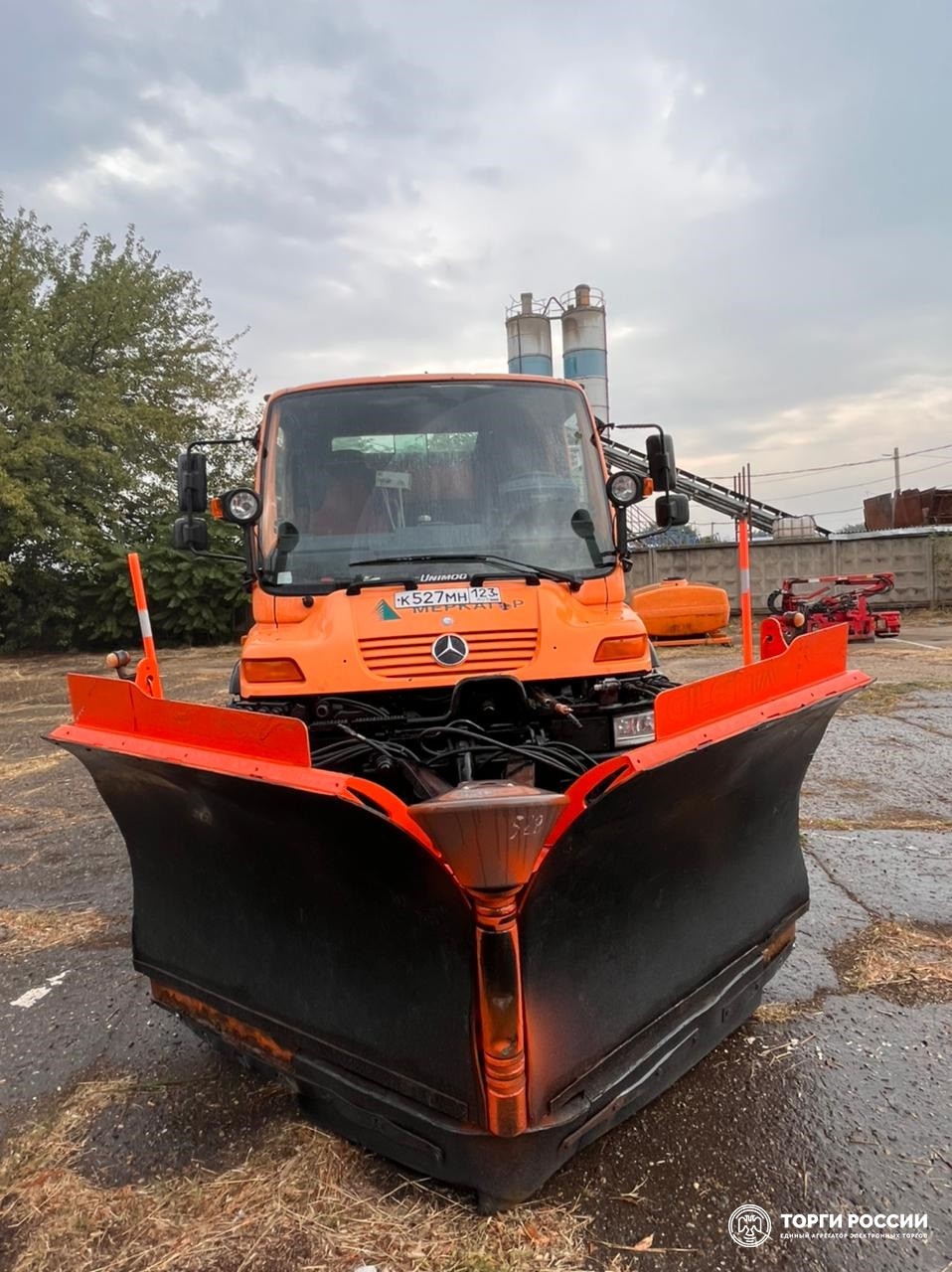 Автомобиль специальный MERCEDES-BENZ UNIMOG U400 (инв. № 110135220000151,  год выпуска 2011) на пять лет в целях выполнения работ в области дорожного  хозяйства на территории Краснодарского края. | Краснодарский край | Торги  России